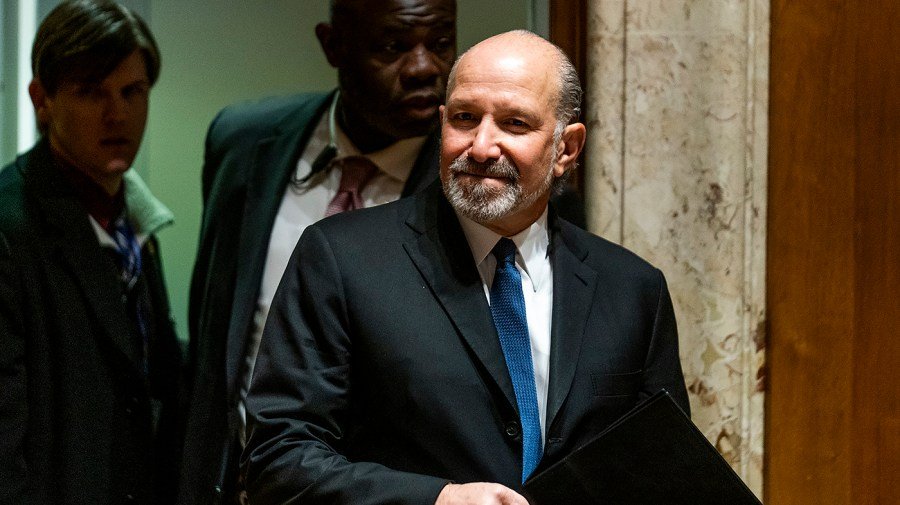 GOP senators view Lutnick’s contacts with Epstein as political liability