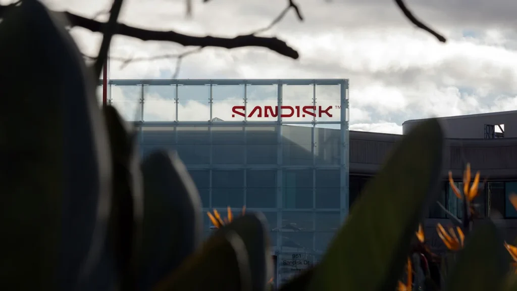 Sandisk stock price stalls amid secondary public share offering. Is the 2026 memory chip rally about to end?