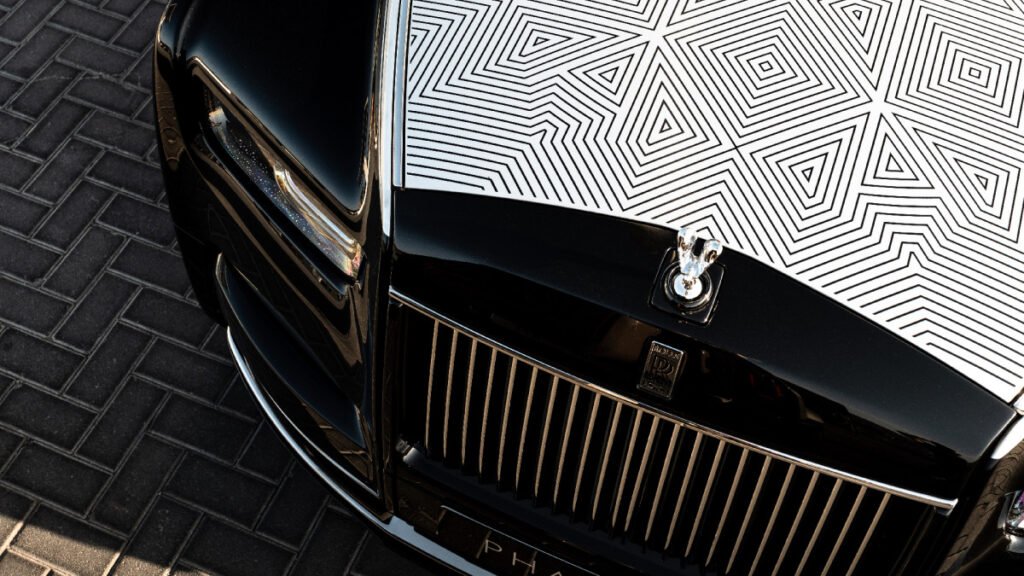 Rolls-Royce Phantom Arabesque Debuts With First Laser-Engraved Hood