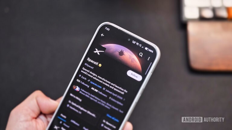 Elon Musk’s SpaceX could build its own phone with native Starlink connectivity