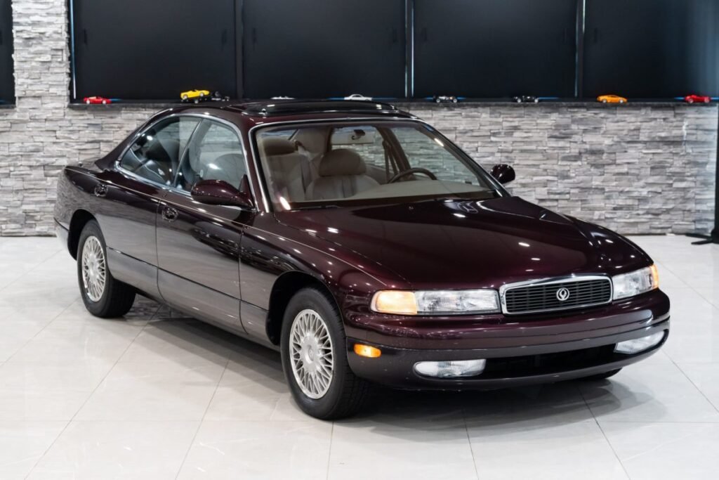 The Mazda 929 Was an Overlooked Luxury Sedan Ahead of Its Time