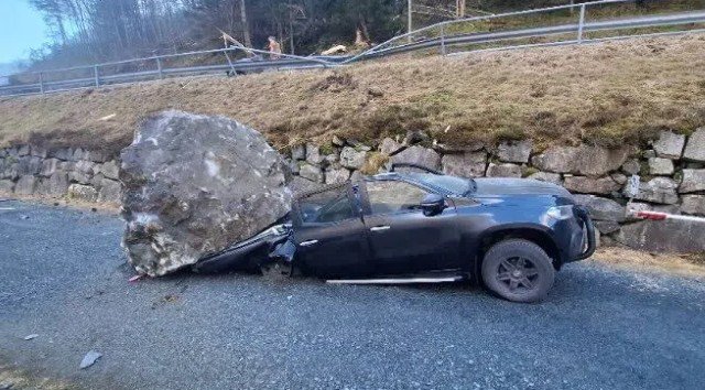 A dramatic rockfall on the E134 road at Fjæra in Etne, Norway