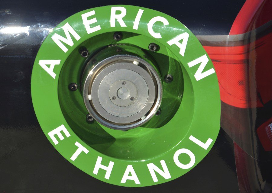 EPA OKs high-ethanol gas in the summer