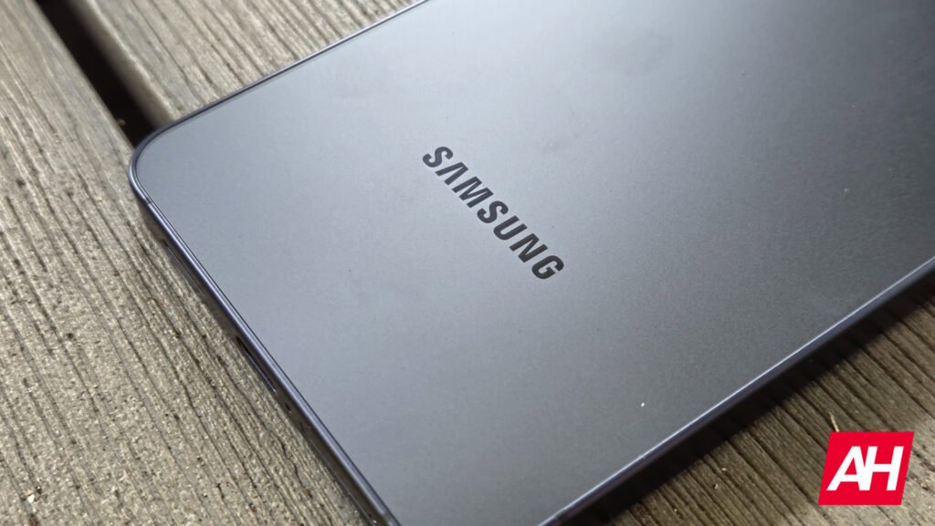 Samsung Expands AirDrop Support to Older Galaxy Phones—Kind Of