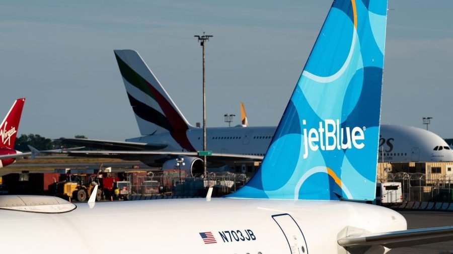JetBlue flights briefly grounded