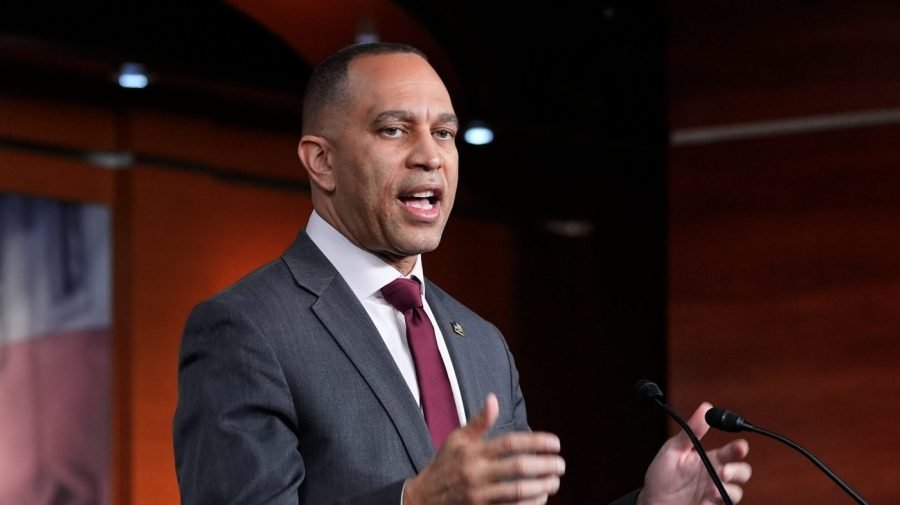 Watch live: Jeffries gives remarks amid DHS, Iran turmoil