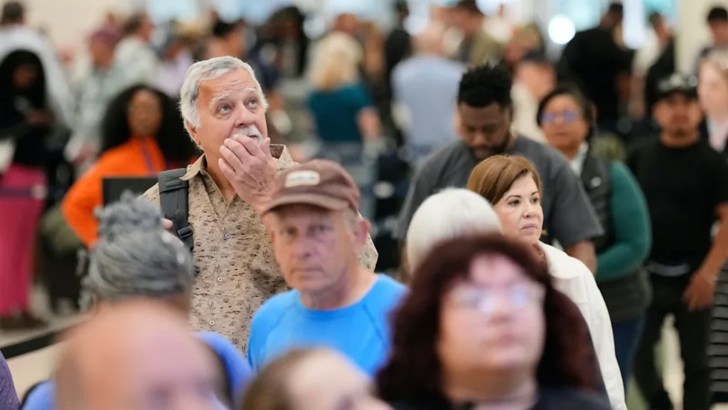 ‘This is a dire situation’: TSA wait times hit record-highs at airports on Day 40 of the shutdown