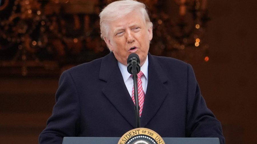 Trump to sign order cracking down on mail-in voting fraud