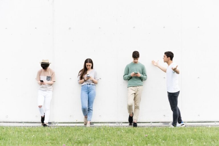 Participation in society shouldn’t require a smartphone — America needs offline accessibility