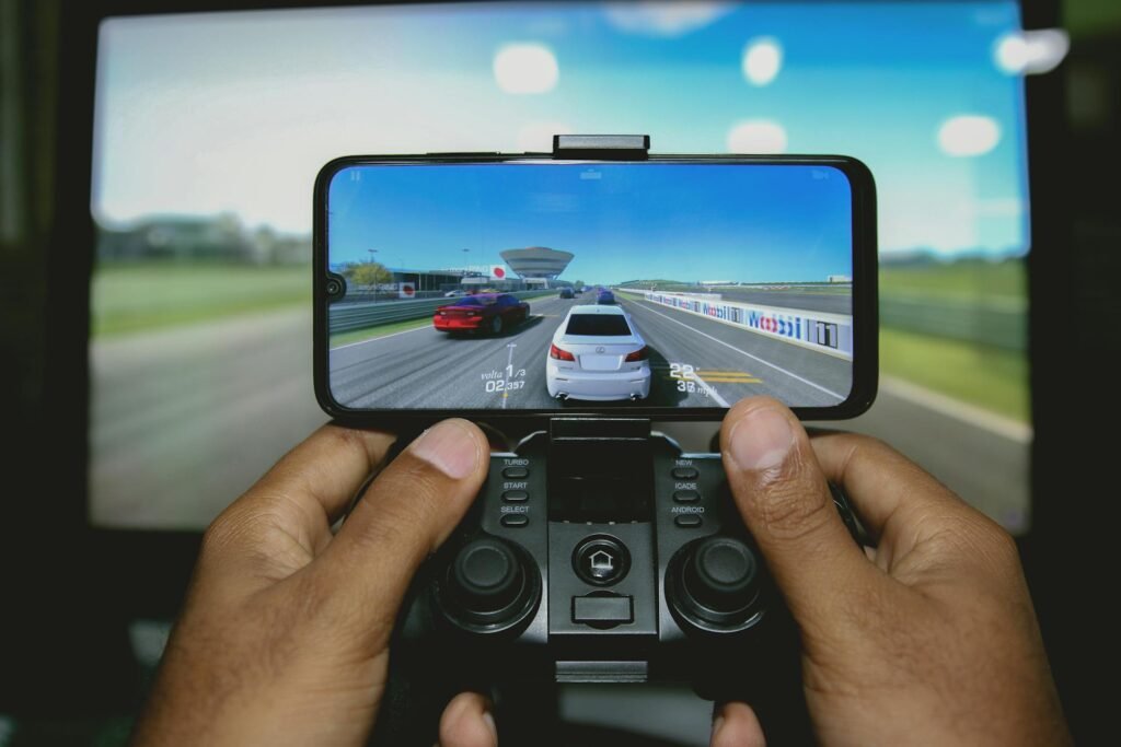 How Does It Feel To Game On the Snapdragon 8 Elite Gen 5 Phones?