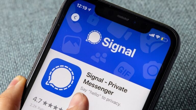 FBI: Russia targeting 'high intelligence value' Americans on Signal