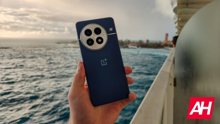 OnePlus 13 Gets March Update With a Few Unexpected Tricks Up Its Sleeve