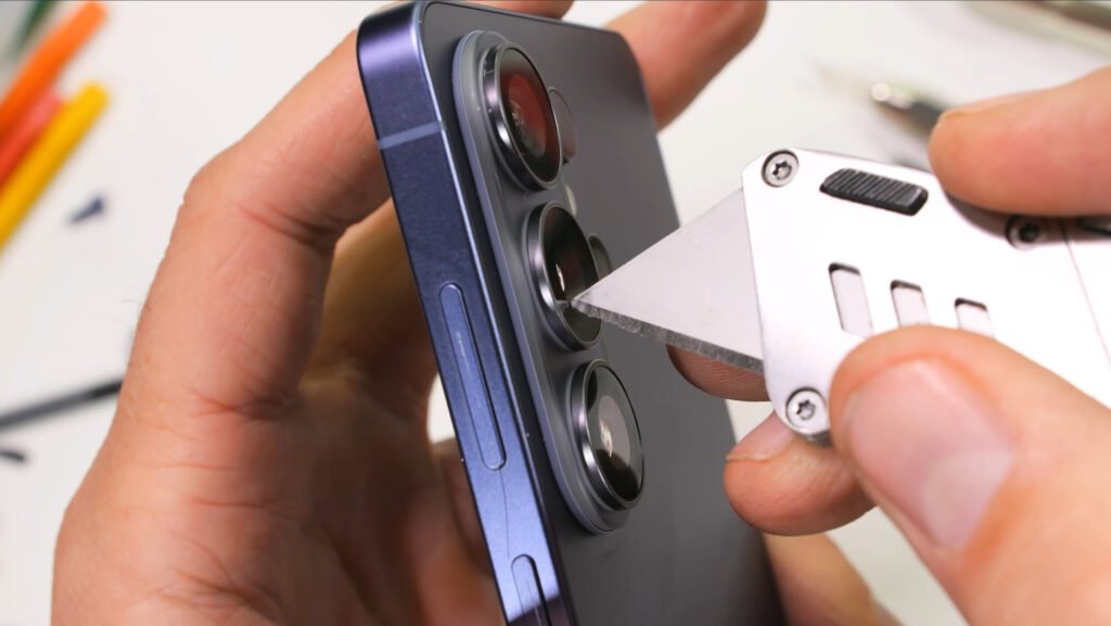 Galaxy S26 Ultra Gets Tortruted on Video: Scratches, Burns, and Bend Test