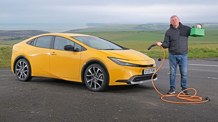 Toyota Prius Excel long-term test - pictures