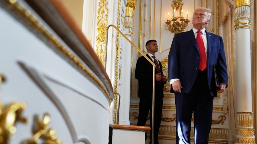 Mar-a-Lago flip in Florida gives off warning sign for Trump, GOP