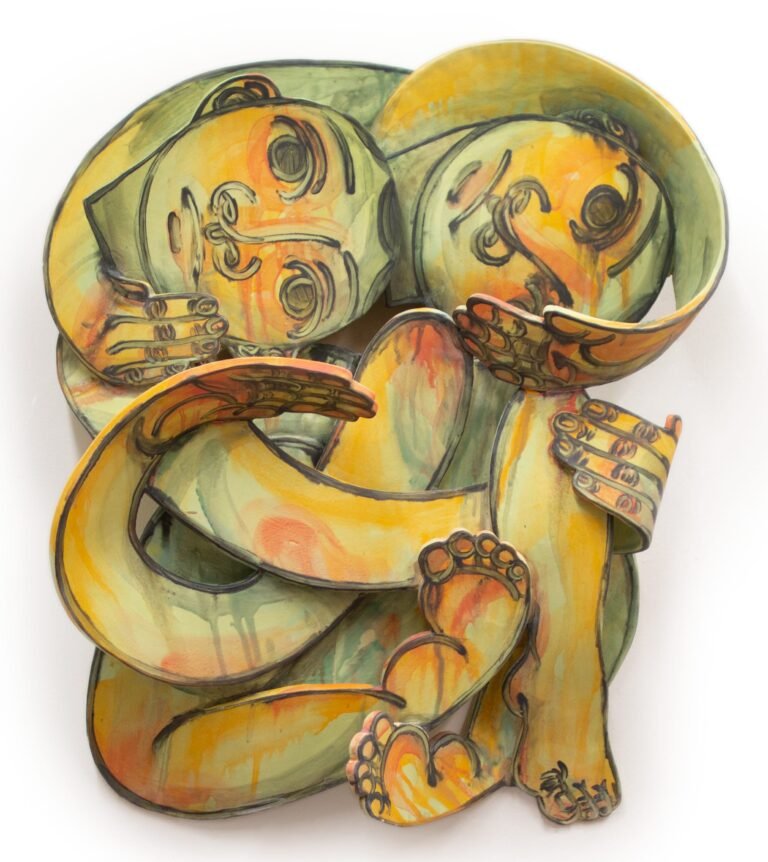 Painterly Figures Entwine in Soojin Choi’s Ceramic Sculptures