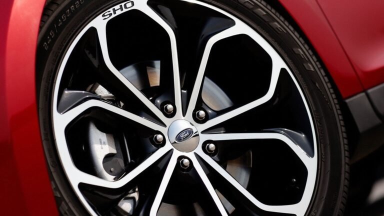 2010-2019 Ford Taurus SHO Was A Sleeper Sedan Everyone Forgot About