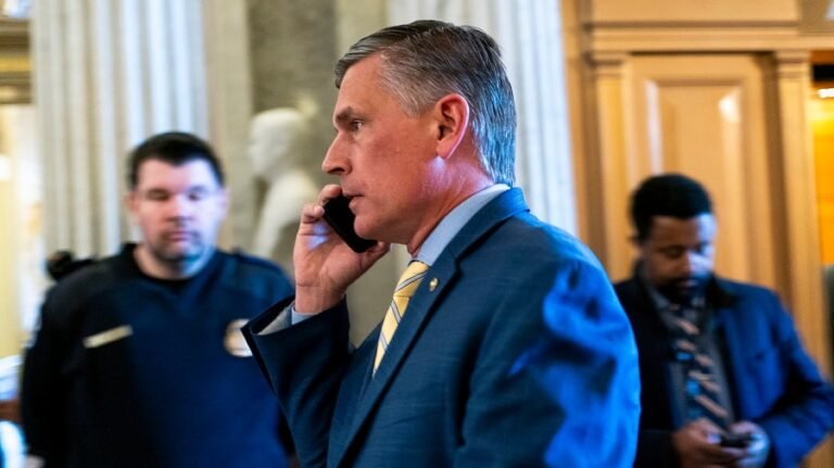 Senate Democrats restart energy bill negotiations