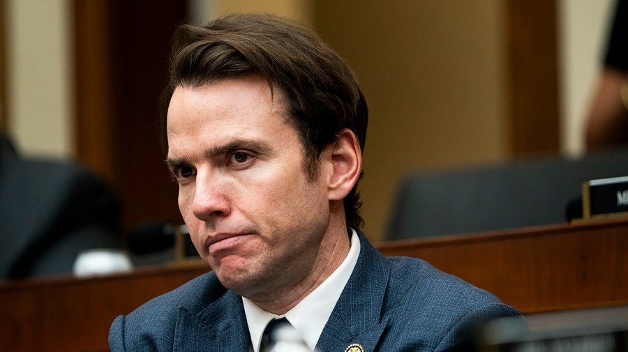 Kiley: ICE officers at airports 'not ideal' solution to long TSA wait times