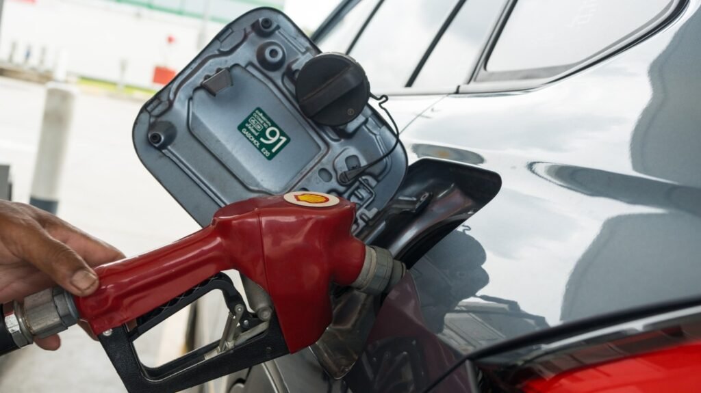 Old, Cheap Non-Hybrids That Get Shockingly Good Mileage