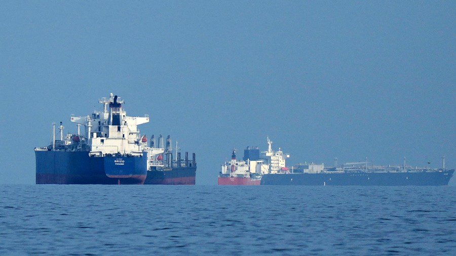 Hegseth, Trump faces perilous options in the Strait of Hormuz