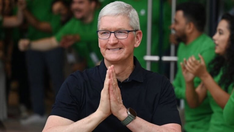 Tim Cook Shuts Down Retirement Rumors: "I Can't Imagine Life Without Apple"