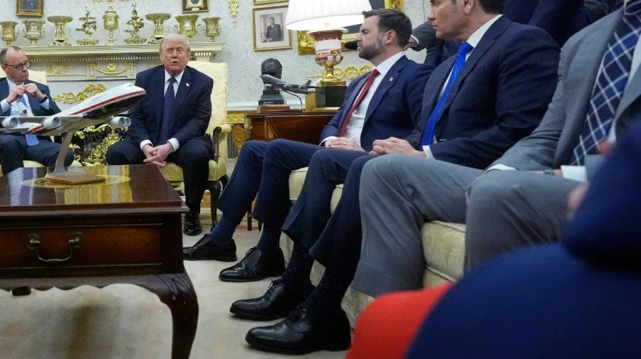 Trump confirms giving officials dress shoes: 'I don't want my Cabinet members wearing sneakers'