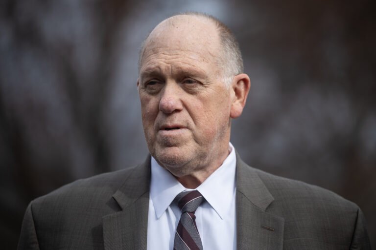 White House revises its DHS offer as talks to end shutdown pick up