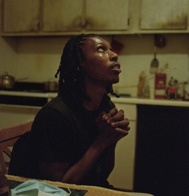 A Palestinian-American Photographer’s Intimate Gaze