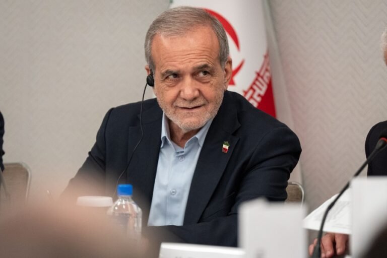 Iranian president leaves door open to diplomacy in open letter to US