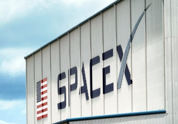 Elon Musk's SpaceX prepares for public offering
