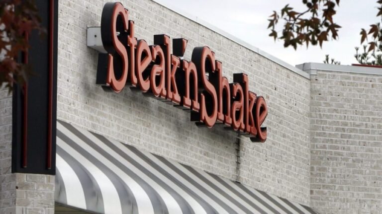 Steak 'n Shake hires first 'Chief MAHA Officer'