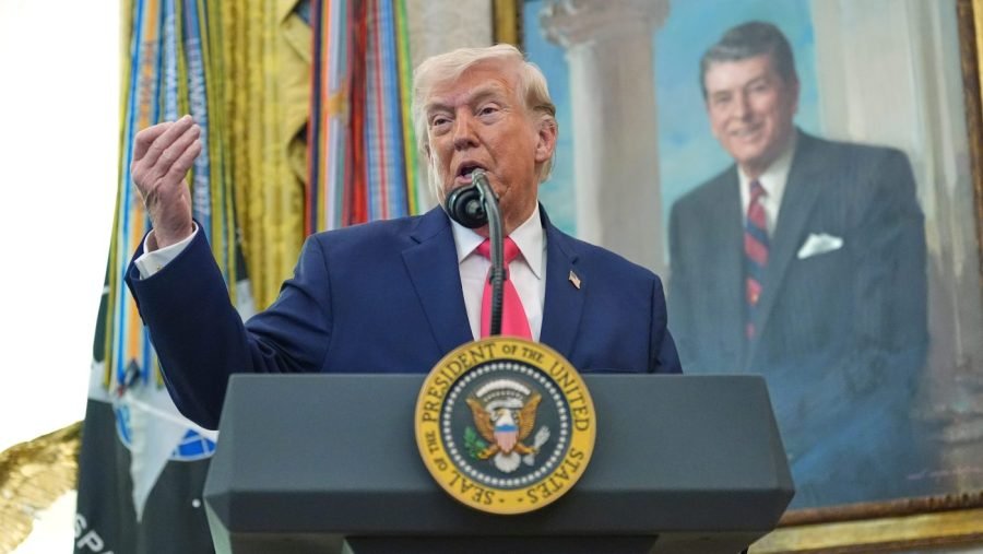 Trump unveils 100 percent tariff on branded pharmaceutical imports