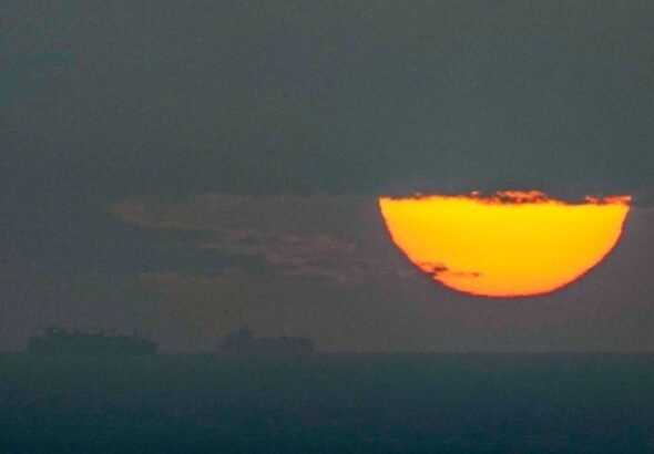 Oil prices drop amid ceasefire