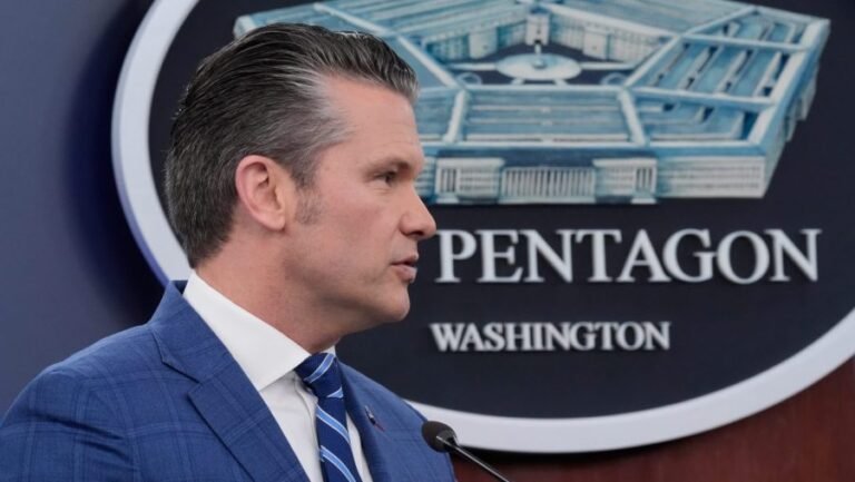 Judge orders Pentagon to restore press access