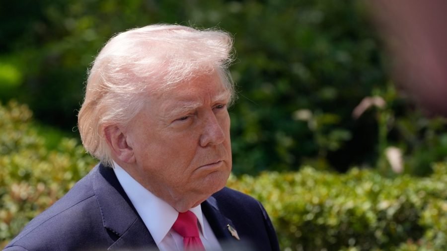 Trump's approval rating sinks to second-term low: Poll