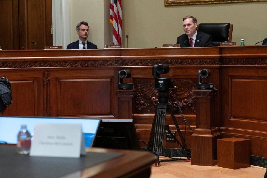 When the House Ethics Committee tried to cover the crimes of a Democratic Speaker