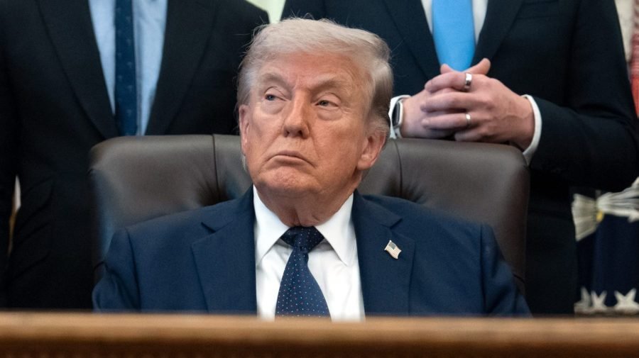 Trump discusses extended Strait of Hormuz, Iran blockade with energy executives