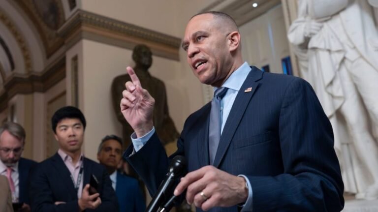 Jeffries calls Karoline Leavitt a 'stone-cold liar'