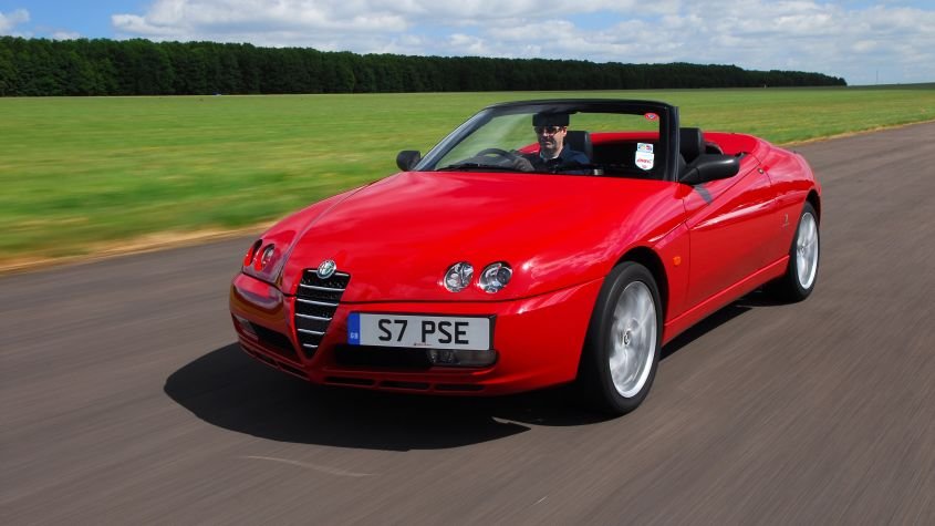Used Alfa Romeo Spider review - pictures