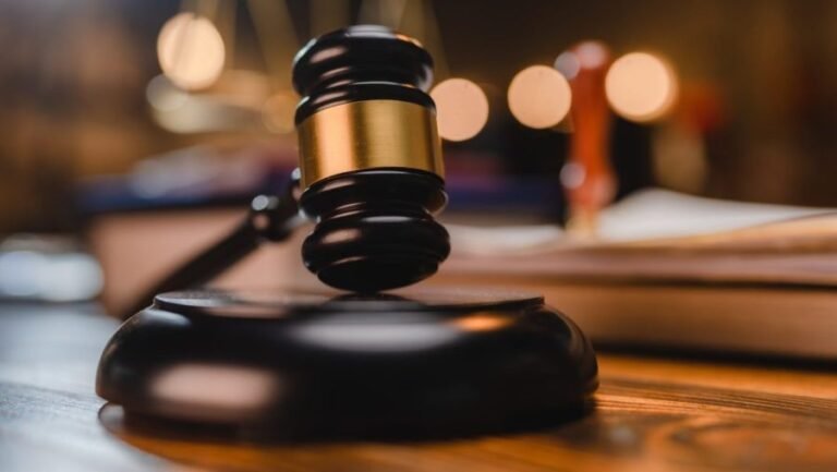 Appeals court rejects broad Trump administration bid to block asylum applications 