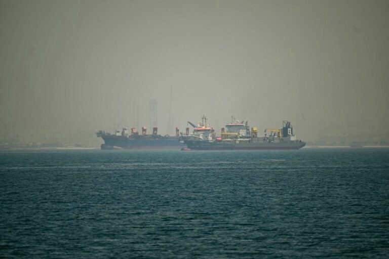 Ceasefire in question after Iran seizes ships 