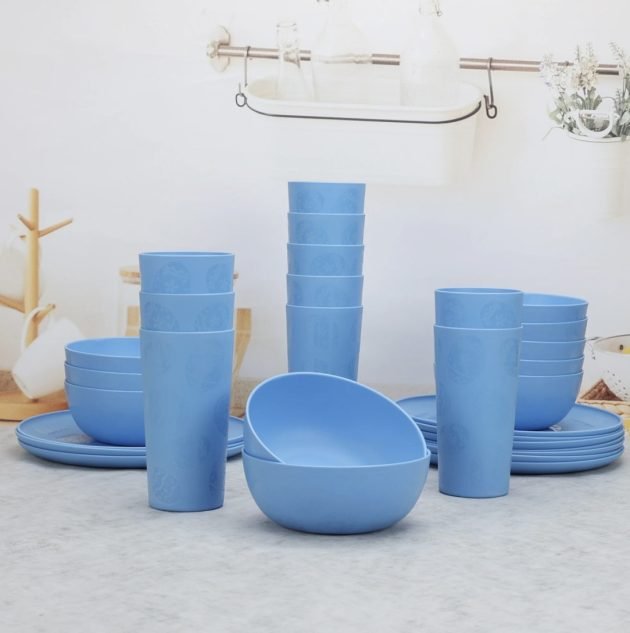 Mainstays 30-Piece Plastic Dinnerware Set only $7.78!