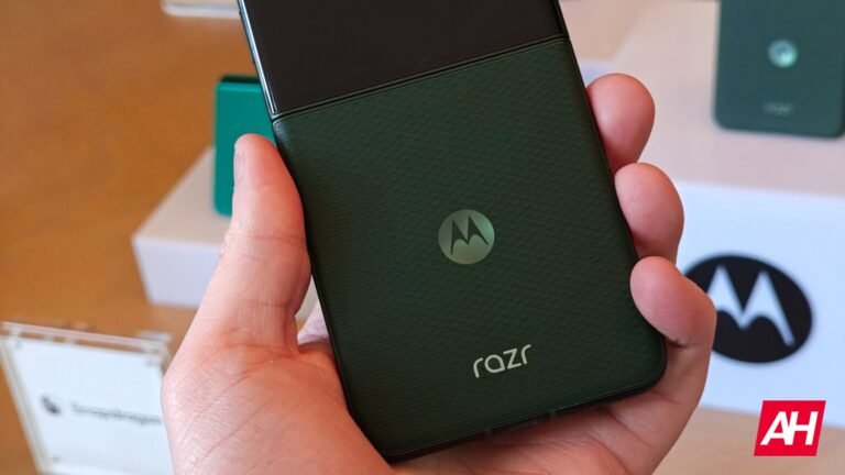 Motorola Razr Plus 2026 Colors