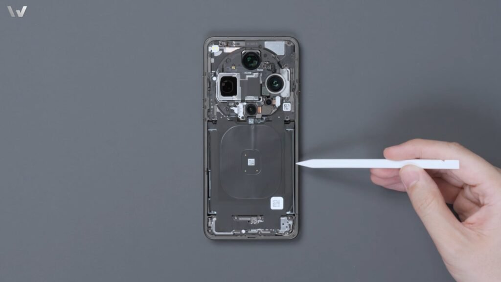 OPPO Find X9 Ultra Torn Apart — Here's What's Hiding Inside One of the Best Camera Phones Ever