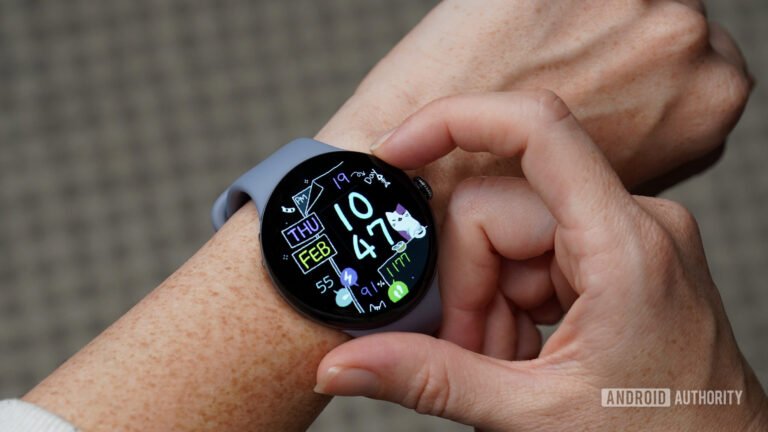 Google creates confusion with a “new” Wear OS 6.1 update