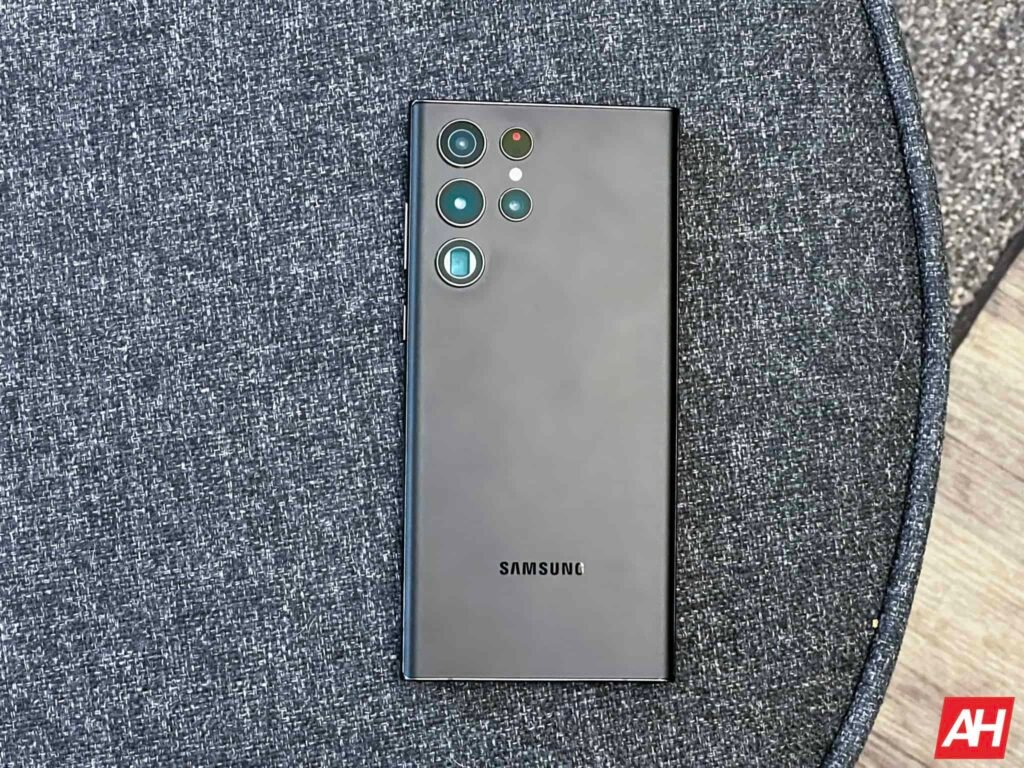 A secret cabal is hijacking Samsung Galaxy S22 Ultra devices