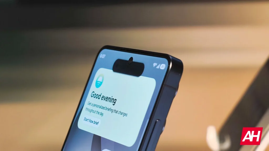 Samsung Data Shows How Often Strangers Peek at Your Phone Display—And How Galaxy S26 Ultra Solves It