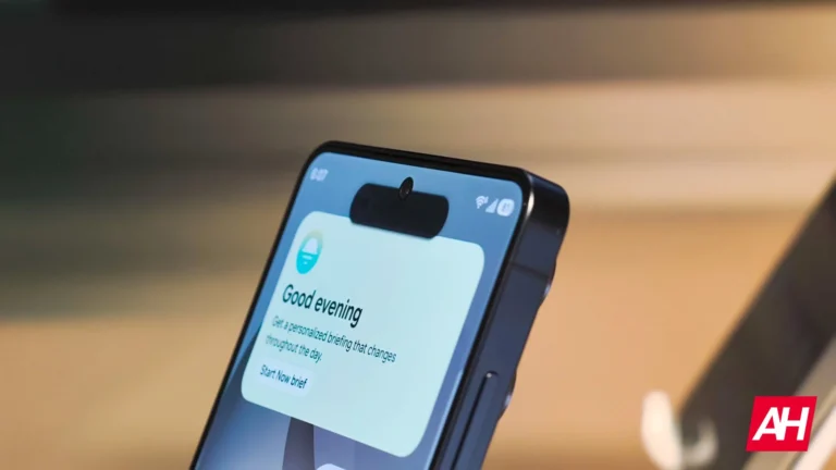 Samsung Data Shows How Often Strangers Peek at Your Phone Display—And How Galaxy S26 Ultra Solves It