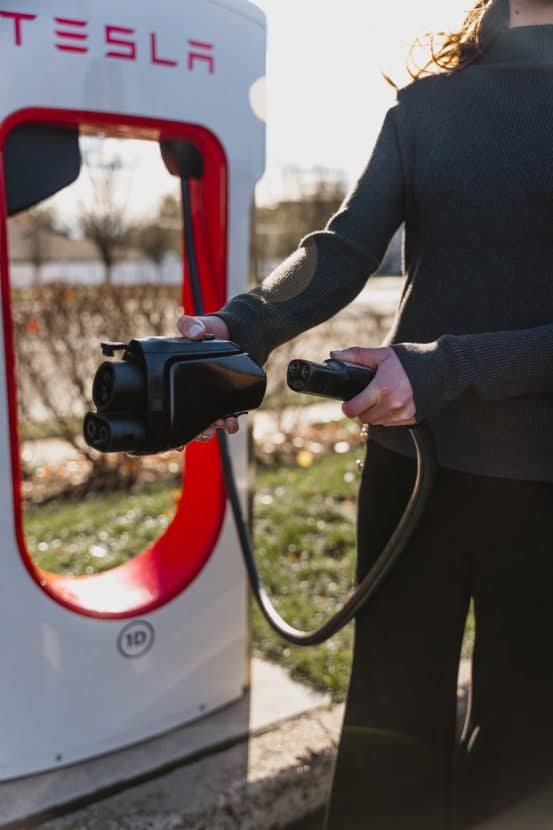 BMW and MINI EVs in Canada Now Have Tesla Supercharger Access